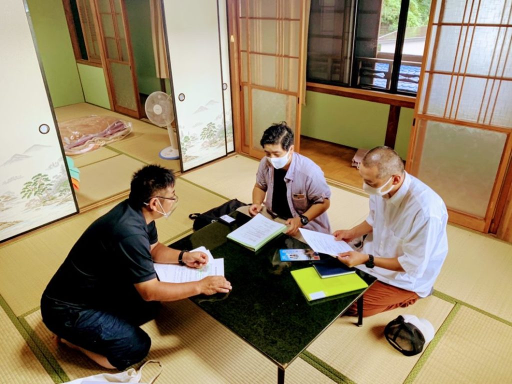 答志島離島留学視察での意見交換会の様子